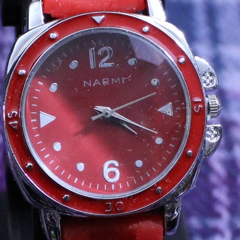 Narmi Red Enamel Watch with Silicone Band